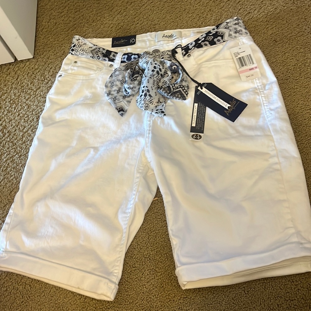 bermuda shorts
